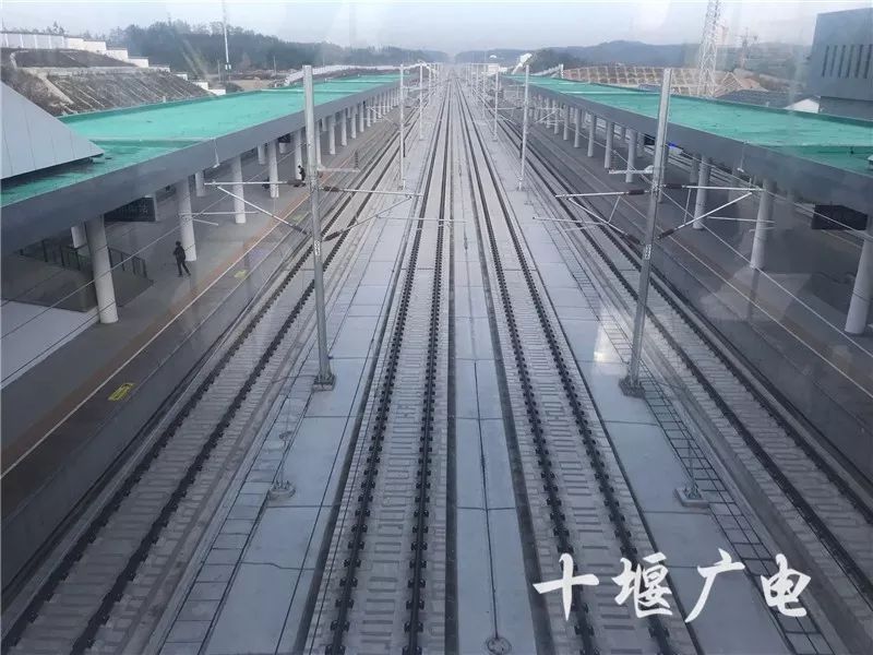 漢十高鐵最新進(jìn)展，速度與親情的交織之旅