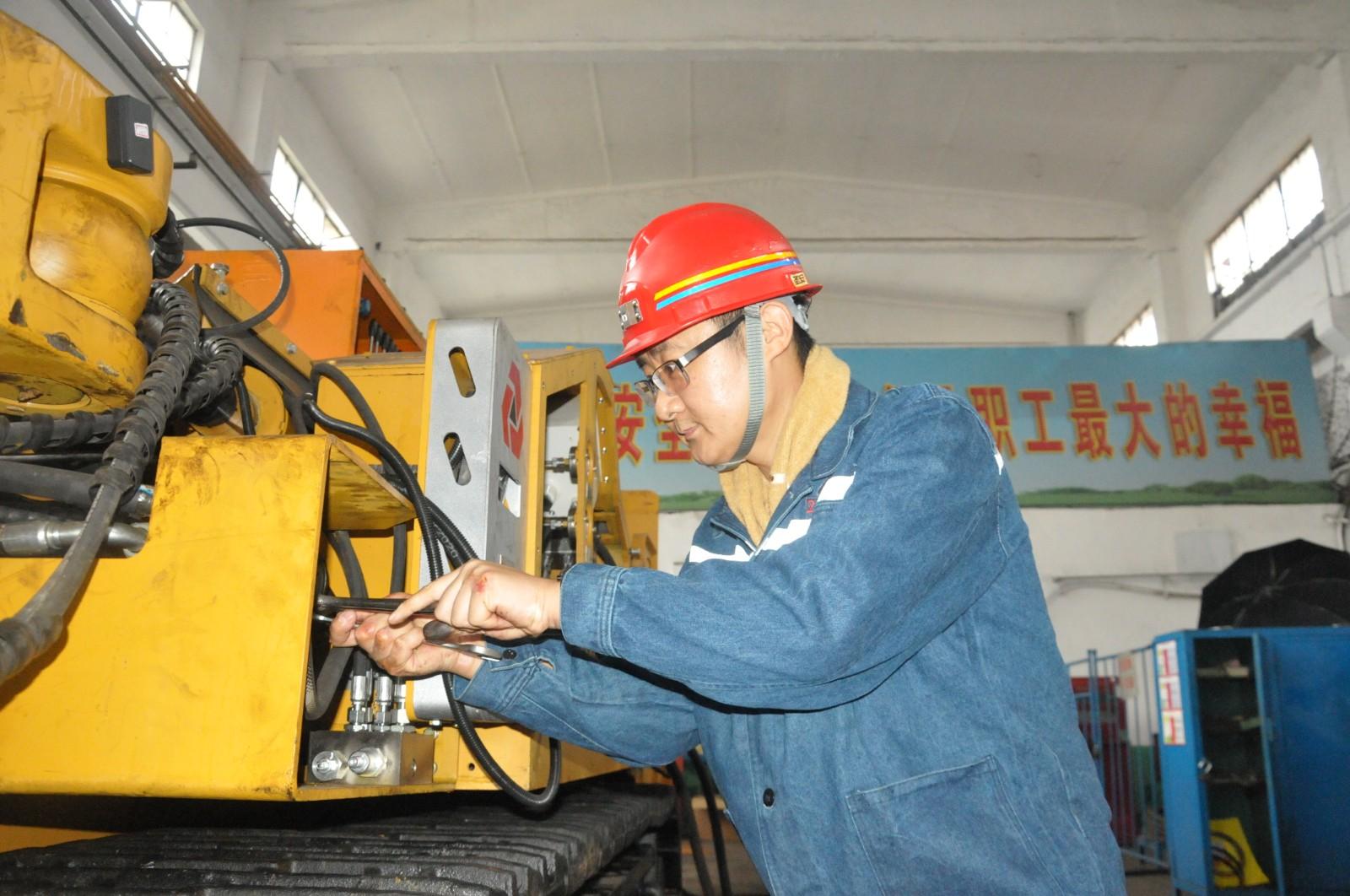 革新礦山開采技術(shù)的先鋒，最新綜掘機(jī)介紹與探索
